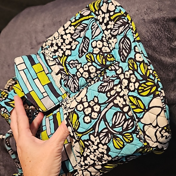 Vera Bradley drawstring shoulder bag - Picture 3 of 8